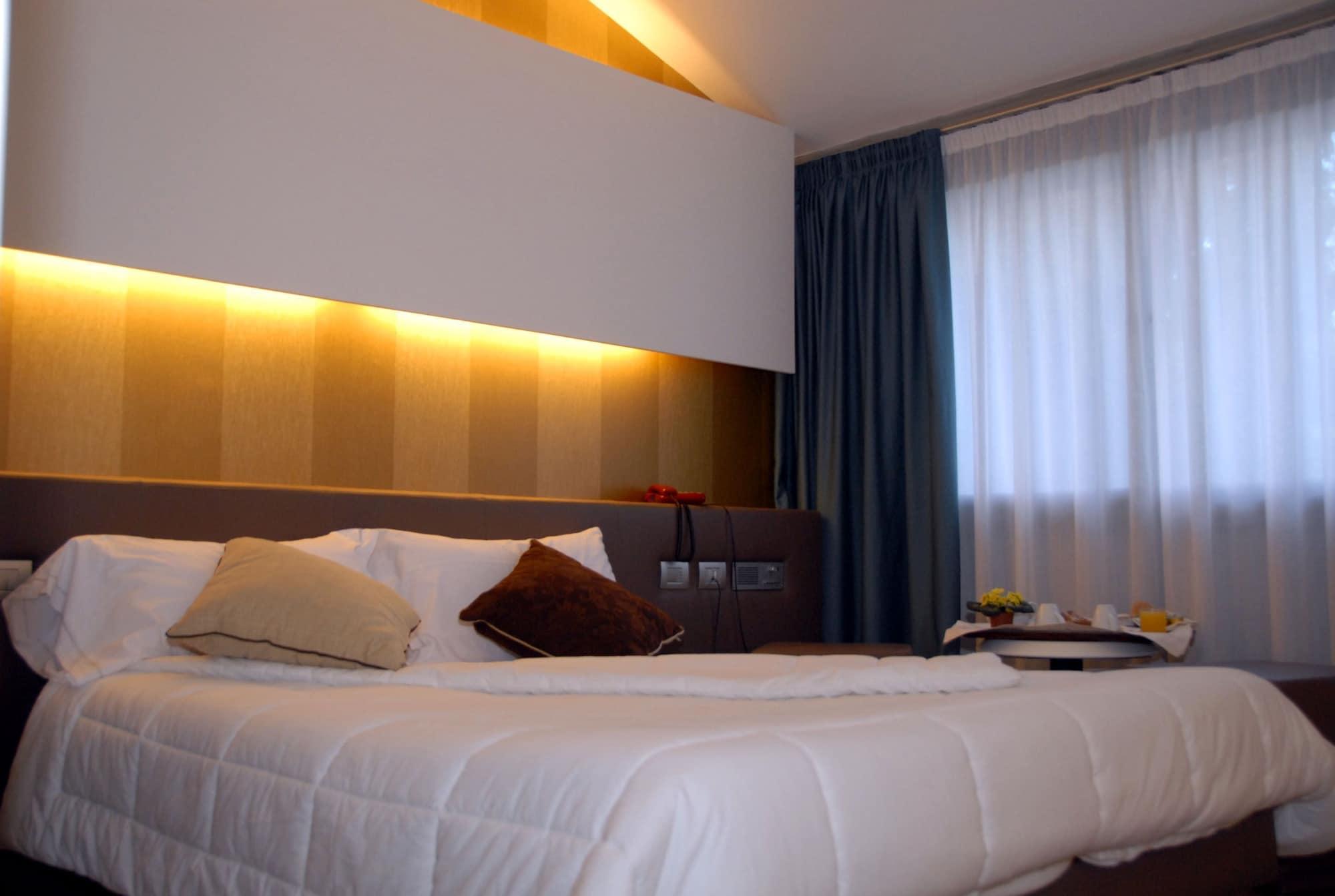 Green Hotel Motel Vergiate Εξωτερικό φωτογραφία