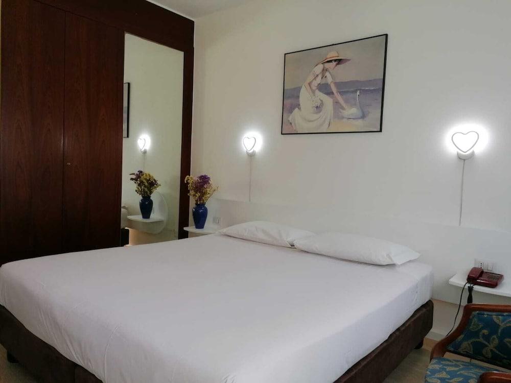 Green Hotel Motel Vergiate Εξωτερικό φωτογραφία