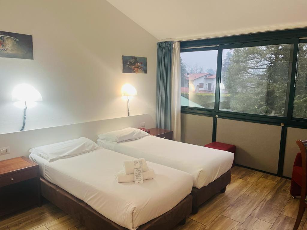 Green Hotel Motel Vergiate Εξωτερικό φωτογραφία