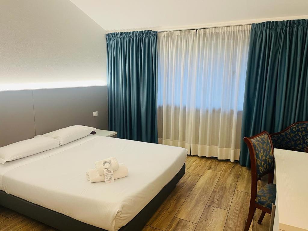 Green Hotel Motel Vergiate Εξωτερικό φωτογραφία