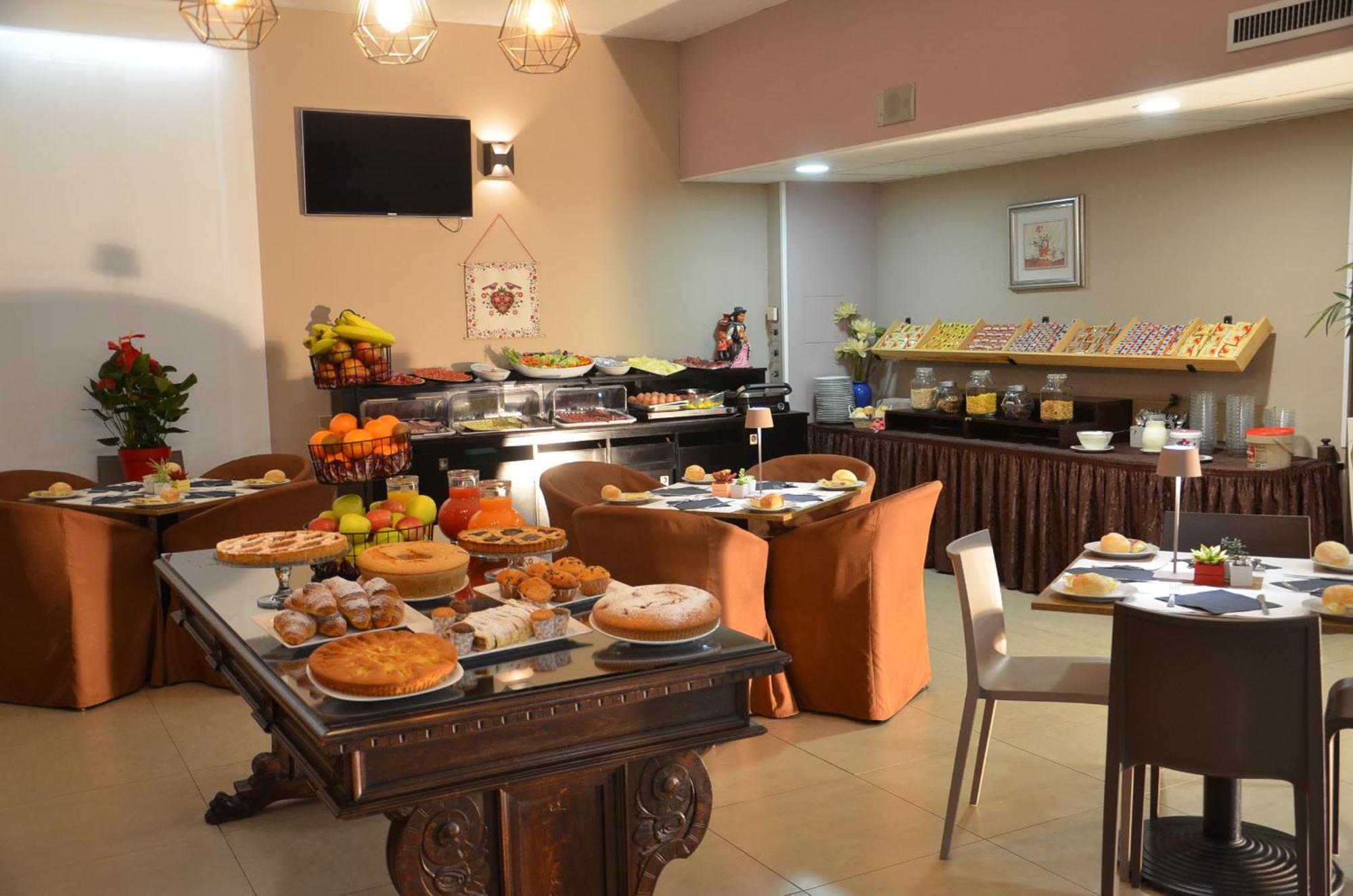 Green Hotel Motel Vergiate Εξωτερικό φωτογραφία