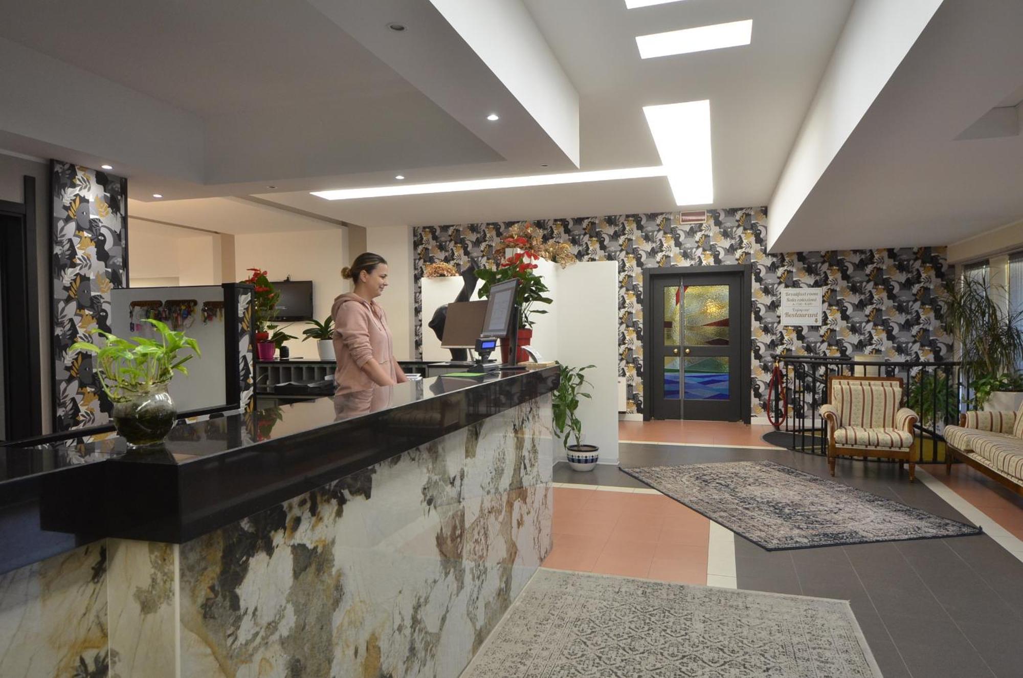 Green Hotel Motel Vergiate Εξωτερικό φωτογραφία
